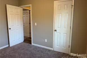 2335 Carmine St, Charlotte, NC 28206 - Photo 16