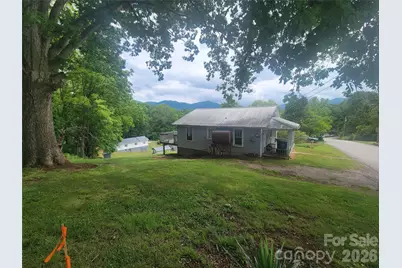170 Ray Street, Waynesville, NC 28786 - Photo 2