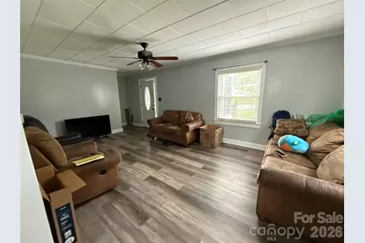 709 Dixie Avenue NW, Valdese, NC 28690 - Photo 2