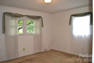 706 Hester Dr, Dallas, NC 28034 - Photo 10
