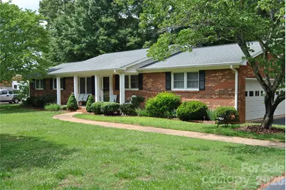 706 Hester Drive, Dallas, NC 28034 - Photo 2