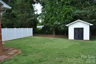 706 Hester Dr, Dallas, NC 28034 - Photo 18