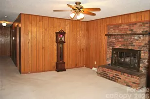 706 Hester Dr, Dallas, NC 28034 - Photo 8