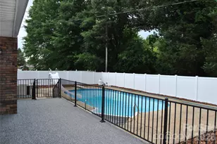 706 Hester Dr, Dallas, NC 28034 - Photo 16