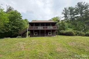 9064 Wildflower Ln, Newland, NC 28657 - Photo 8