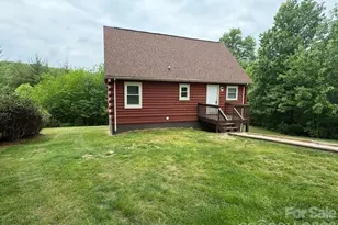 9064 Wildflower Ln, Newland, NC 28657 - Photo 4
