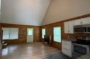 9064 Wildflower Ln, Newland, NC 28657 - Photo 10