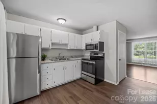 3315 Erskine Dr, Charlotte, NC 28205 - Photo 12