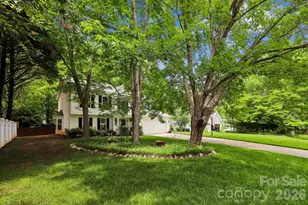 3009 Oakcroft Dr, Matthews, NC 28105 - Photo 2