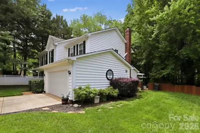 3009 Oakcroft Drive, Matthews, NC 28105 - Photo 4