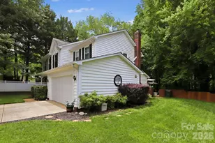 3009 Oakcroft Dr, Matthews, NC 28105 - Photo 4