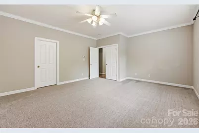 8526 Wren Creek Drive, Charlotte, NC 28269 - Photo 18
