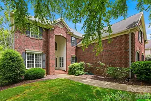 8526 Wren Creek Dr, Charlotte, NC 28269 - Photo 1