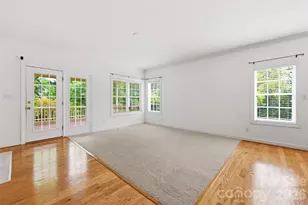 8526 Wren Creek Dr, Charlotte, NC 28269 - Photo 8