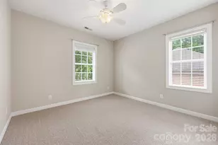 8526 Wren Creek Dr, Charlotte, NC 28269 - Photo 24