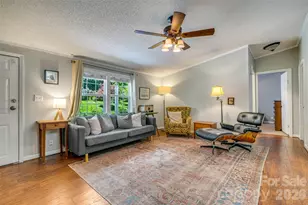 435 McMinn Rd, Hendersonville, NC 28792 - Photo 6