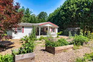 435 McMinn Rd, Hendersonville, NC 28792 - Photo 2