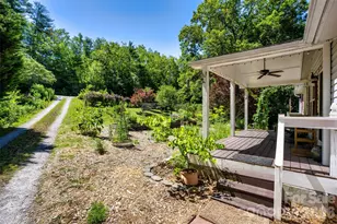 435 McMinn Rd, Hendersonville, NC 28792 - Photo 4
