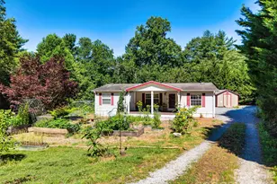 435 McMinn Rd, Hendersonville, NC 28792 - Photo 1