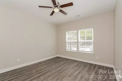 1300 W Walnut Avenue, Gastonia, NC 28052 - Photo 8