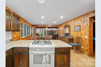 820 Wild Rose Lane, Burnsville, NC 28714 - Photo 14