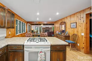 820 Wild Rose Ln, Burnsville, NC 28714 - Photo 14