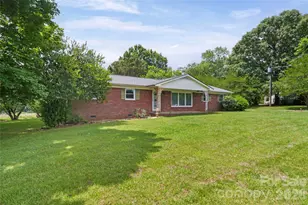 708 Mocksville Hwy, Statesville, NC 28625 - Photo 4