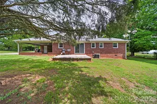 708 Mocksville Hwy, Statesville, NC 28625 - Photo 22