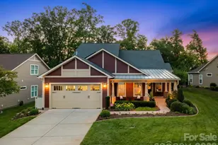 124 Chimney Rock Ct, Denver, NC 28037 - Photo 2