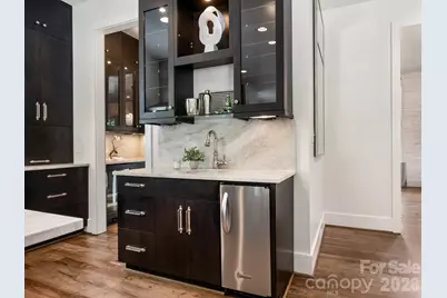 300 Plantation Place, Charlotte, NC 28209 - Photo 12