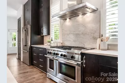 300 Plantation Place, Charlotte, NC 28209 - Photo 8