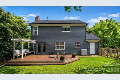 6901 Daerwood Place, Charlotte, NC 28215 - Photo 2