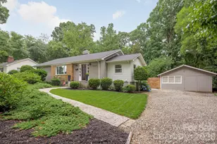 3227 Driftwood Dr, Charlotte, NC 28205 - Photo 2