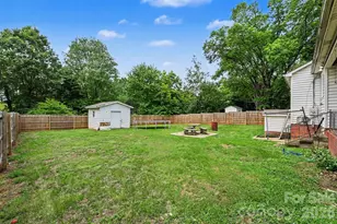 2039 Cline St, Statesville, NC 28677 - Photo 12