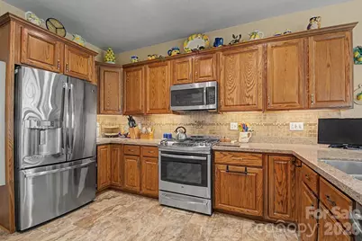 606 Carriage Commons Drive, Hendersonville, NC 28791 - Photo 14