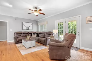 4380 Woodsbury Ln, Lincolnton, NC 28092 - Photo 8