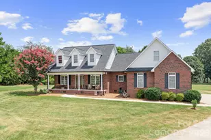 4380 Woodsbury Ln, Lincolnton, NC 28092 - Photo 2