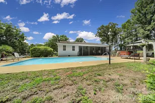1516 Lowrys Hwy, Chester, SC 29706 - Photo 4