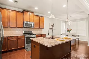 7128 Toxaway Ln, Charlotte, NC 28269 - Photo 12