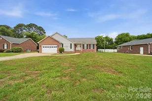 348 Palmer Cir, Rockwell, NC 28138 - Photo 2