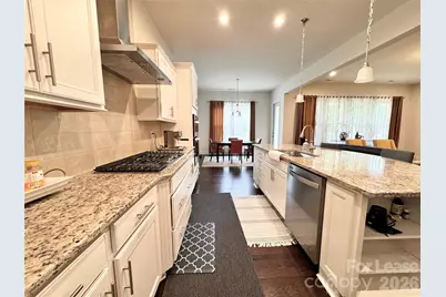 10112 Pinecroft Creek Lane, Matthews, NC 28105 - Photo 8