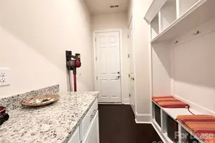 10112 Pinecroft Creek Ln, Matthews, NC 28105 - Photo 26