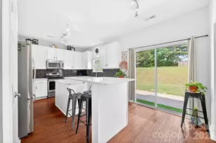 2508 Oakdale Creek Ln, Charlotte, NC 28216 - Photo 14