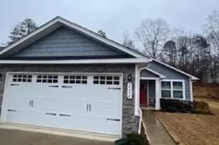 2224 GoldWood Dr, Charlotte, NC 28215 - Photo 2