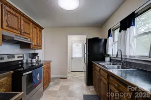 202 Chester Ave, Great Falls, SC 29055 - Photo 12