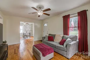 202 Chester Ave, Great Falls, SC 29055 - Photo 6