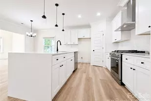 1228 N Sharon Amity Rd, Charlotte, NC 28211 - Photo 6