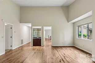 405 Wild Oak Ln, Hendersonville, NC 28791 - Photo 10