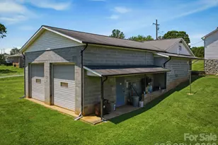 2401 Lail Rd, Morganton, NC 28655 - Photo 26
