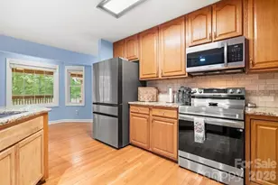4403 Hubbard Rd, Charlotte, NC 28269 - Photo 8